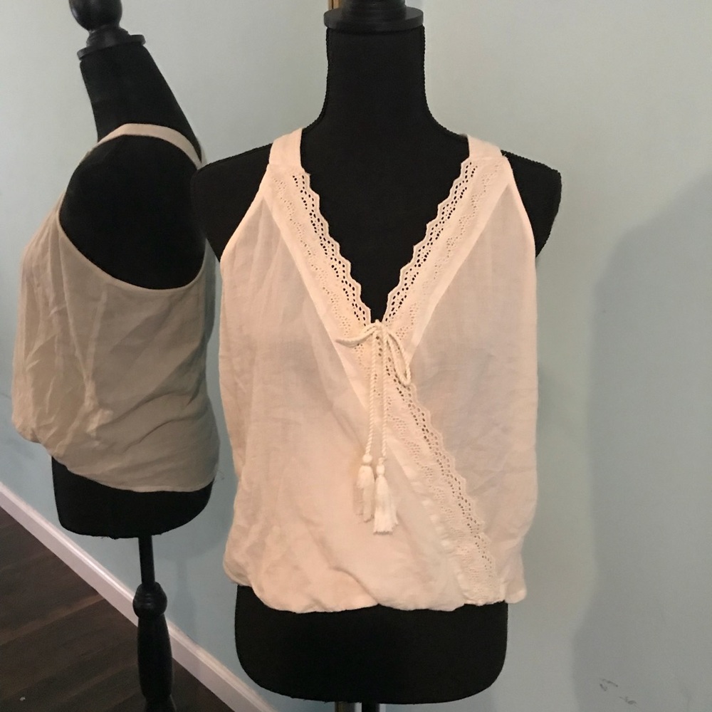 White Hollister shirt